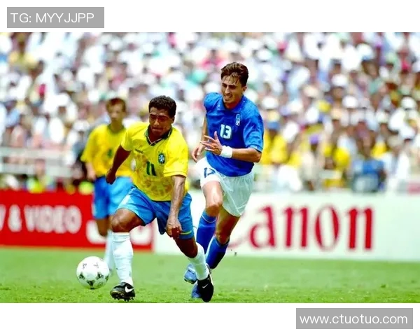 退休足球球星重返赛场展开友谊赛 展现昔日辉煌与传奇对决